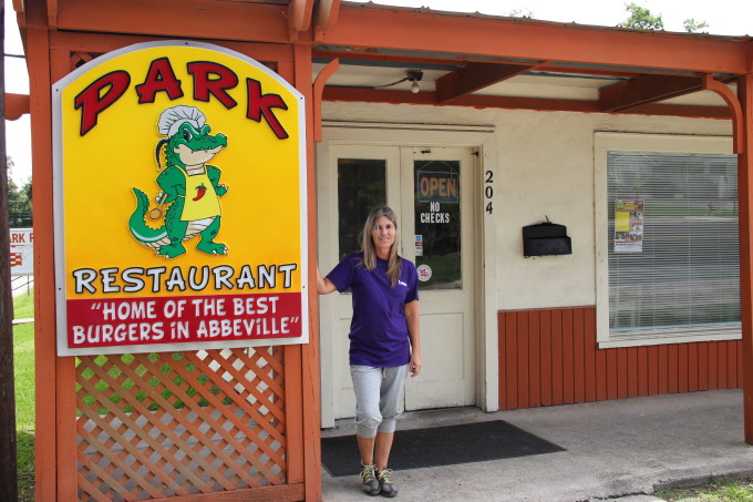 Teresa Lawson welcomes you to her Abbeville eatery For Cajun recipes and Cajun cooking.