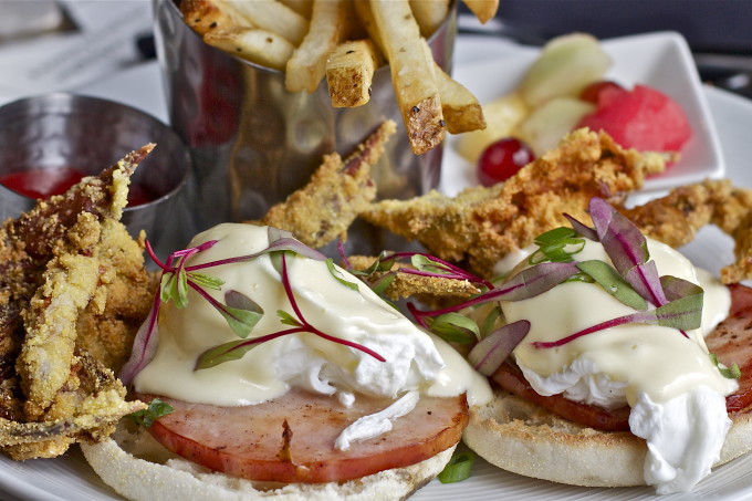 Soft Shell Crabs: one of the most popular Cajun recipe ingredients from the coastal region of Louisiana. Soft Shell Crabs Benedict - a new Cajun recipe for brunch