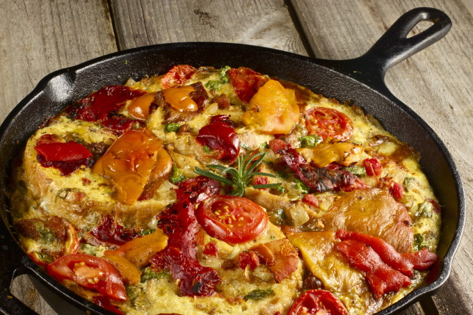 Sausage and Egg Pie Sausage and Egg Pie -- a time-tested Cajun recipe.