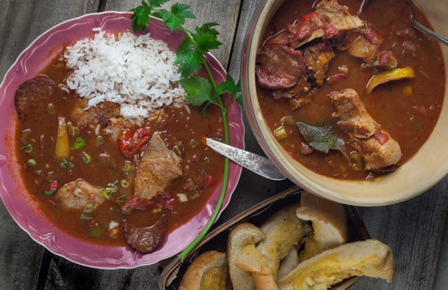 Catfish Head Stew is a tasty Cajun recipe and common in Cajun cooking.