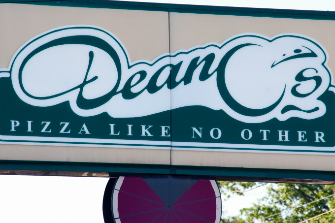 Deano's sign