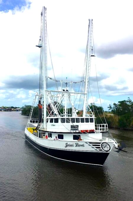 Jesus Lives heads to Gulf waters in search of shrimp. (Photo credit: Faith Family Shrimp)